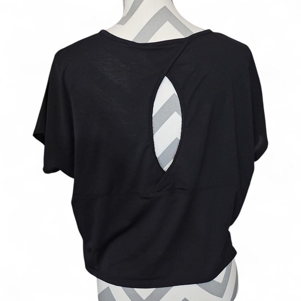 The North Face Womens Black Short Sleeve Keyhole Back Active Hiking Crop Top Med - Picture 2 of 9
